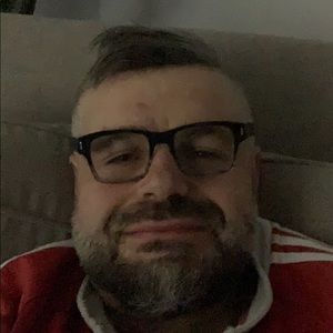 Meet your Posher, Simon